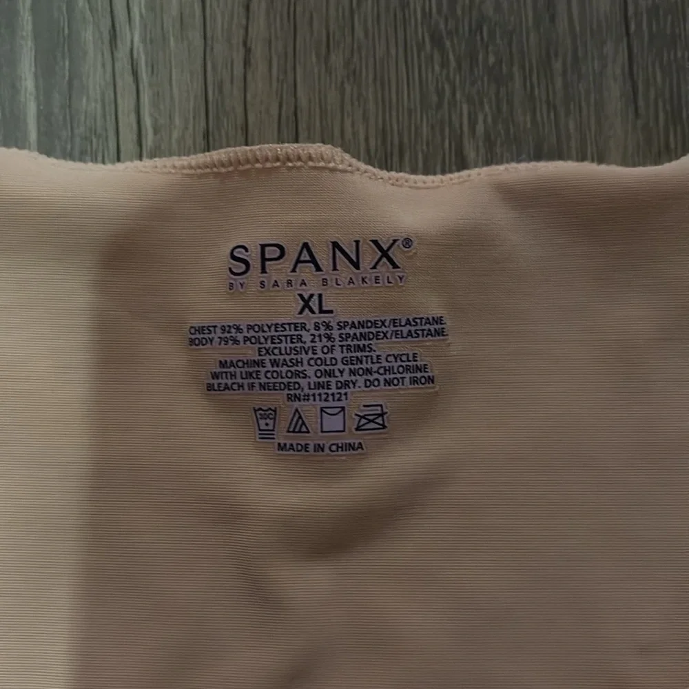 Spanx Cream Lace Hem Slimming Tank Top Size XL - Picture 4 of 5